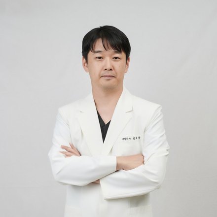 턱관절을 진료하는 임태윤 대표원장